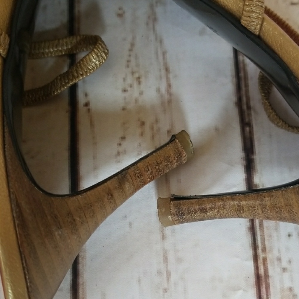Stephane Kelian Paris point toe sling back gold heels sz 6.5 - Picture 7 of 8